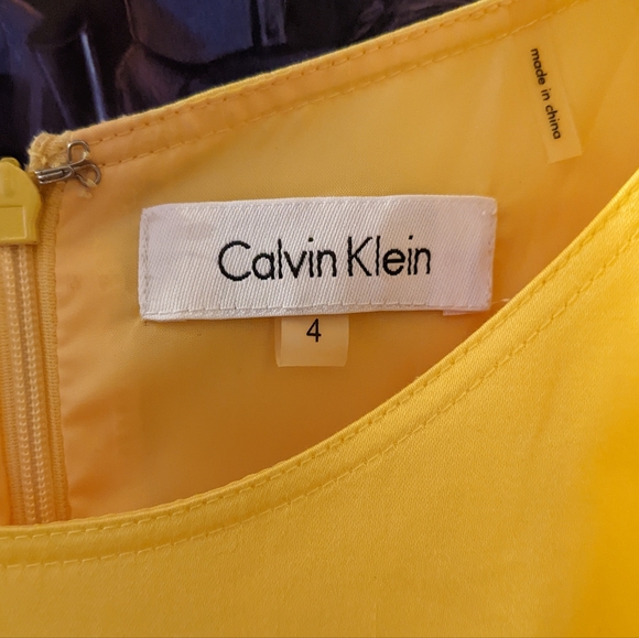 Dress - Picture 3 of 3